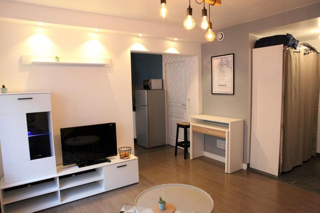 Studio Hyper Centre Ville Epernay - Champagne Exteriör bild