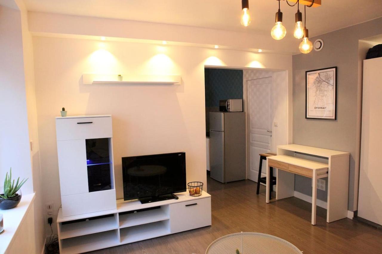 Studio Hyper Centre Ville Epernay - Champagne Exteriör bild